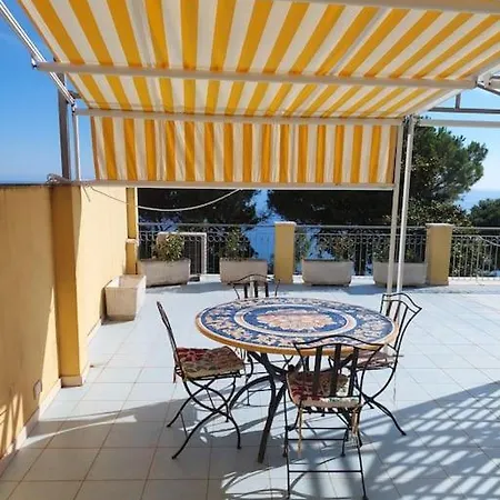 Cielo E Mare - La Valletta Apartment Moneglia